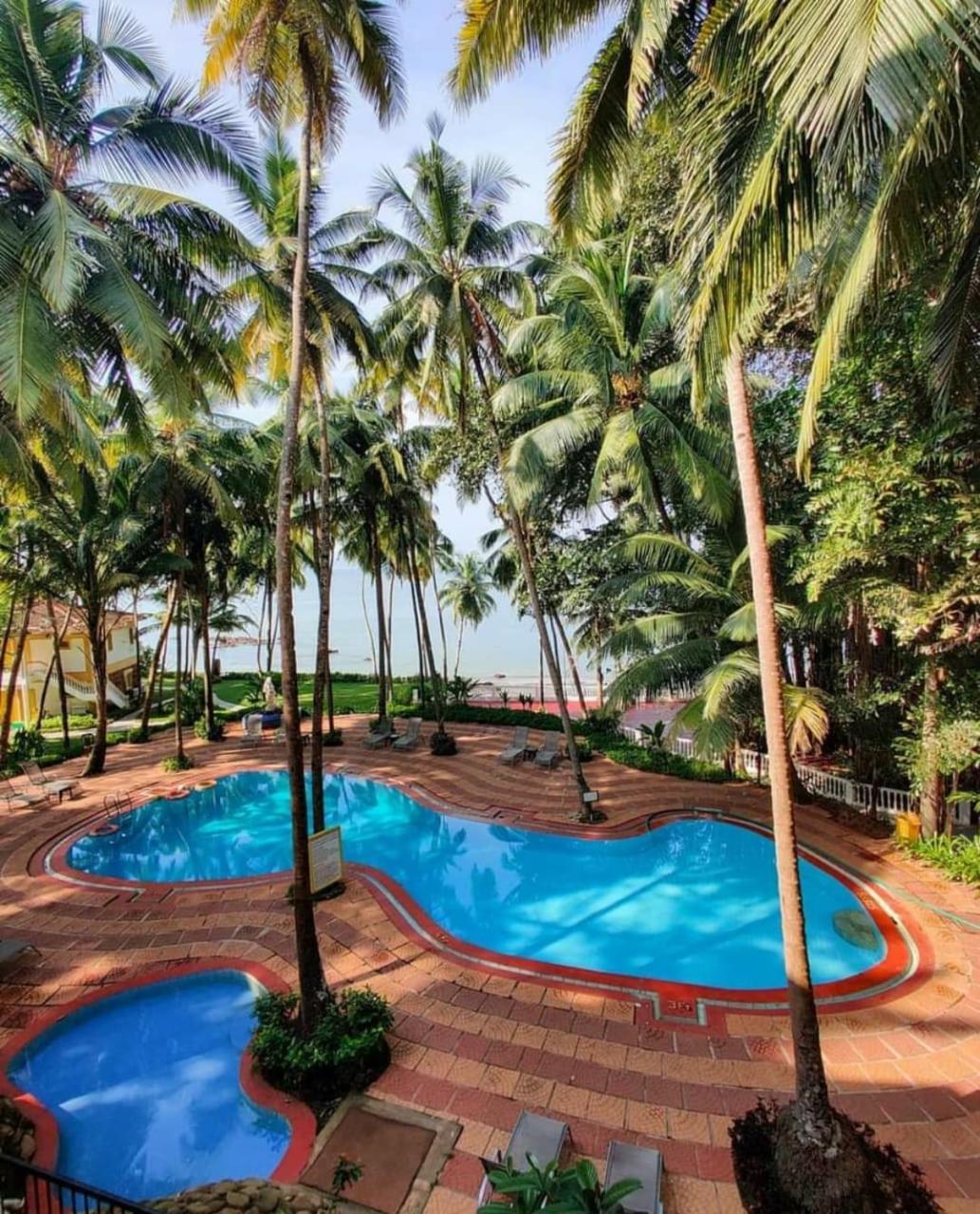 Bambolim Beach Resort Exterior foto