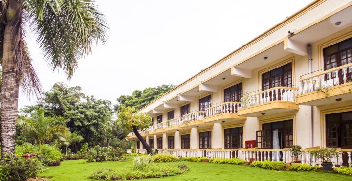 Bambolim Beach Resort Exterior foto